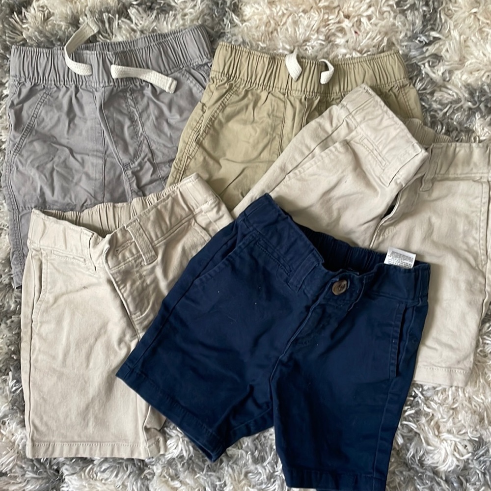 Old navy 2T boys short bundle (5 pairs of shorts)